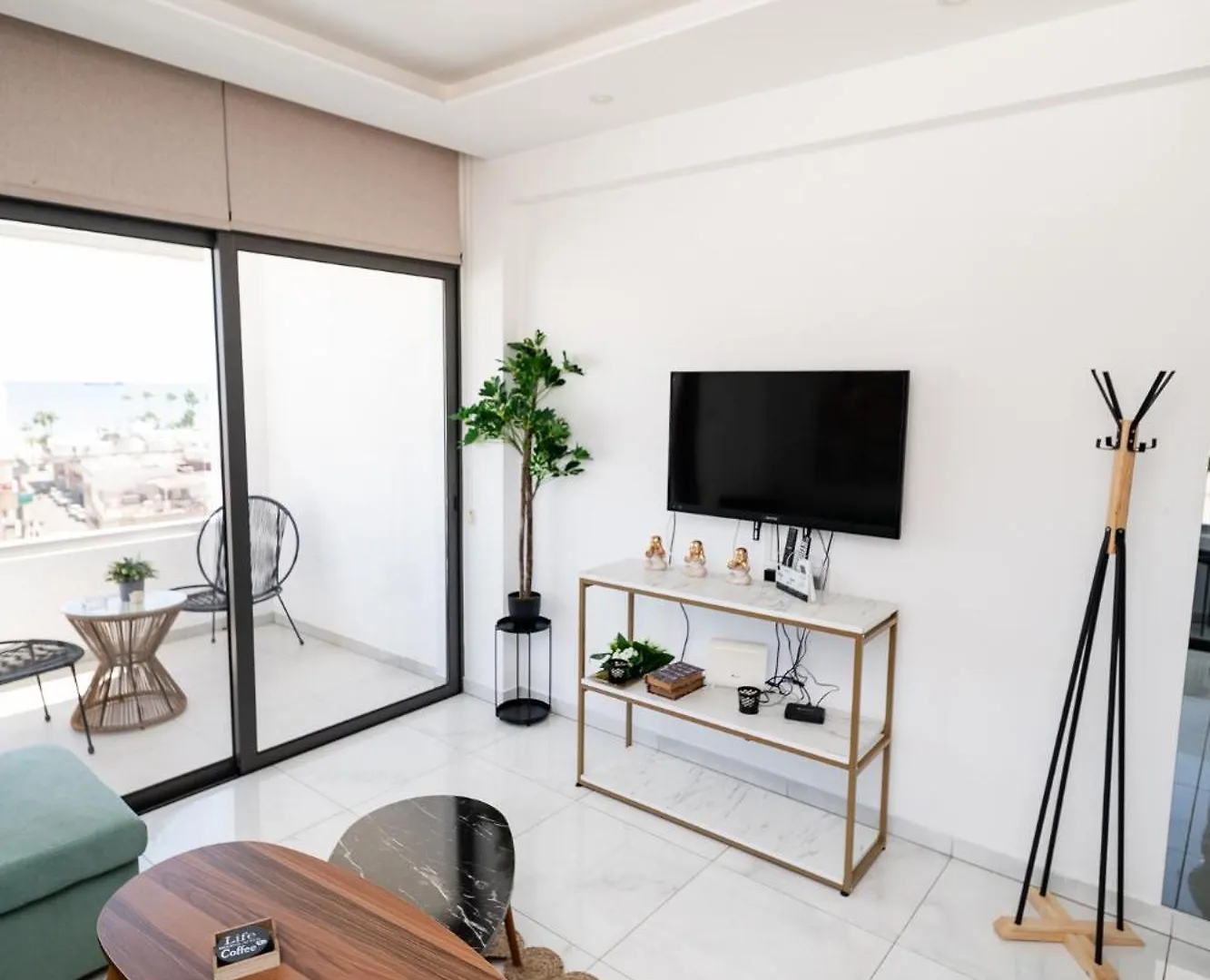 Lazuli Seaview Apartments 2Bdr Larnaca